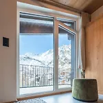 Boutique La Gorge Hotel