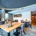 Boutique La Gorge 3*