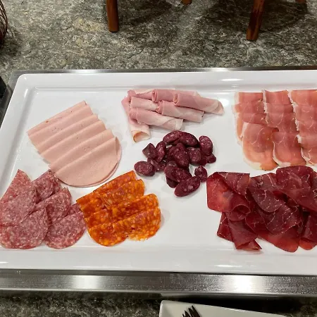 Boutique La Gorge Зас-Фе