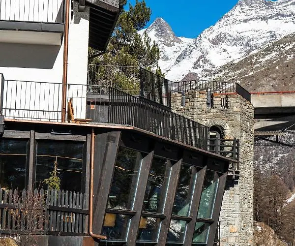 Boutique La Gorge Szálloda 3*